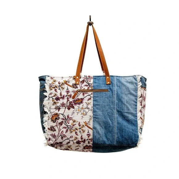 Myra Bag- Venture Weekender - Picture 6 of 9